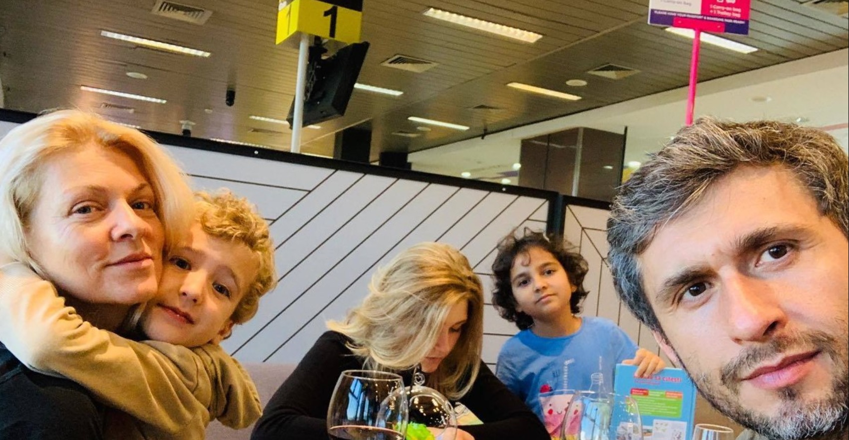 Vedetele din România care au adoptat copii. Le-au schimbat radical viețile