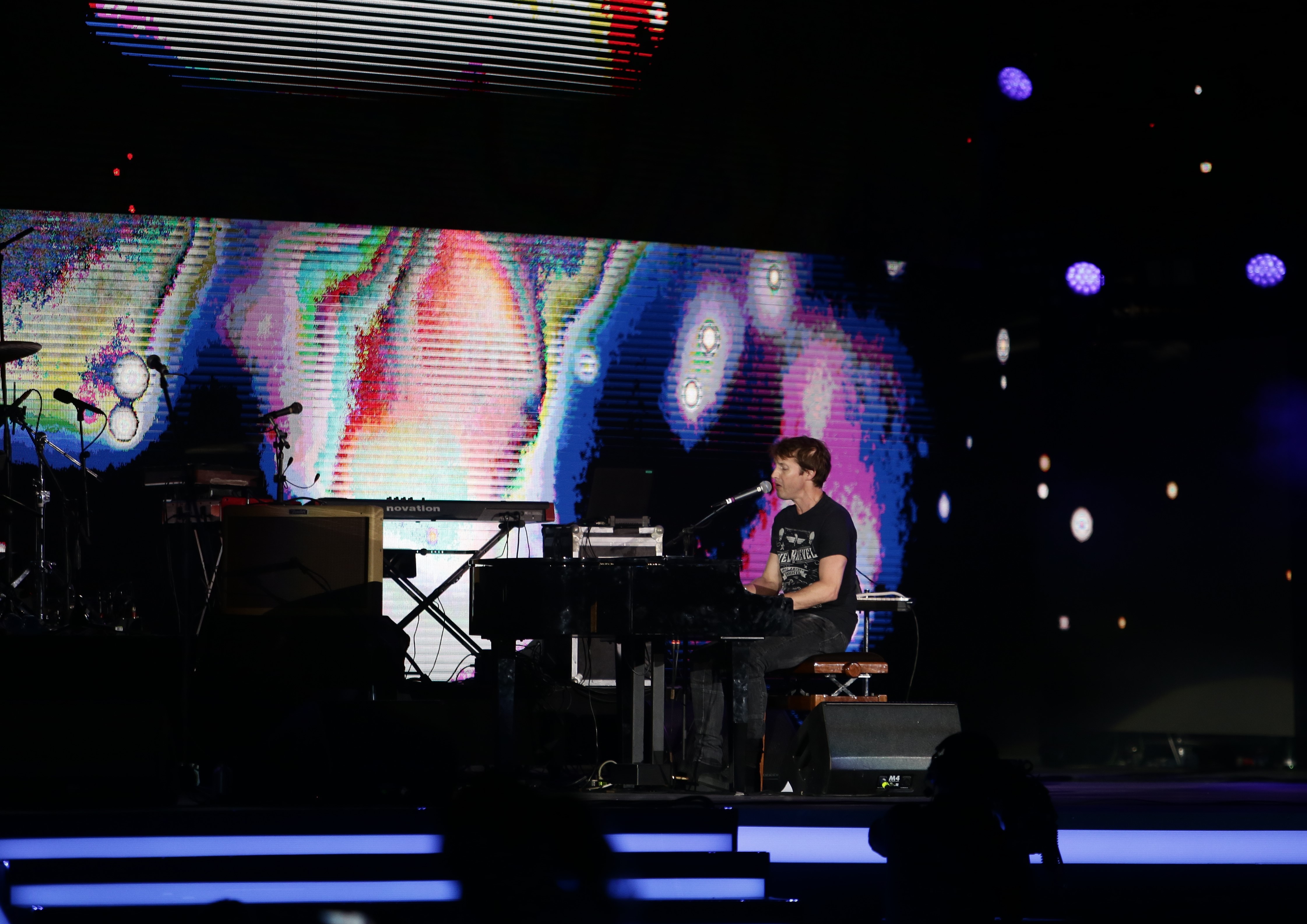 James Blunt, show pe scena de la Cerbul de Aur. A cucerit spectatorii din Piața Sfatului | FOTO