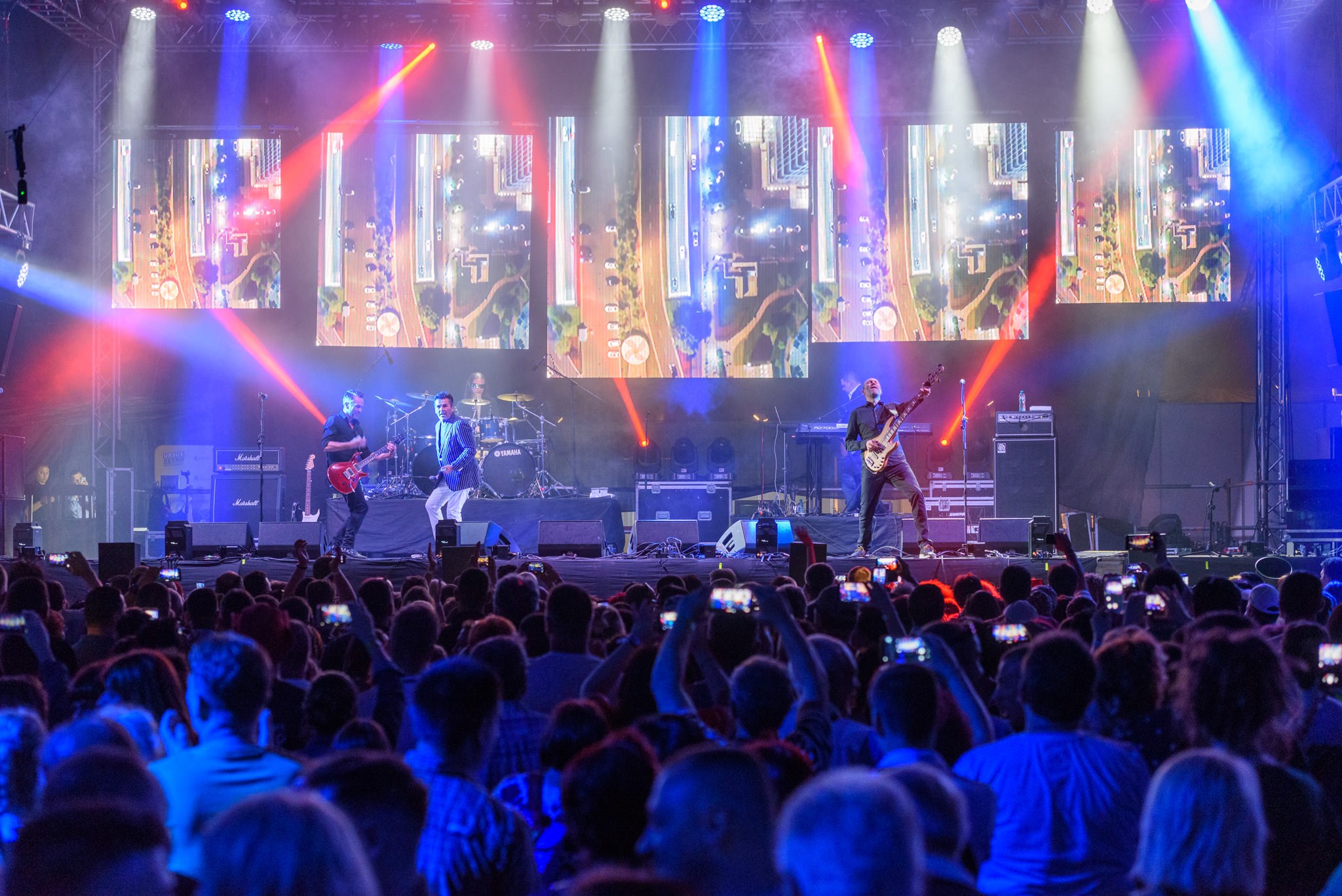 FOTO&VIDEO | La festivalul de la Olteni, Dr. Alban și Snap i-au făcut pe fani să-și rupă hainele de pe ei, Leo Iorga și Compact B i-au emoționat până la lacrimi!