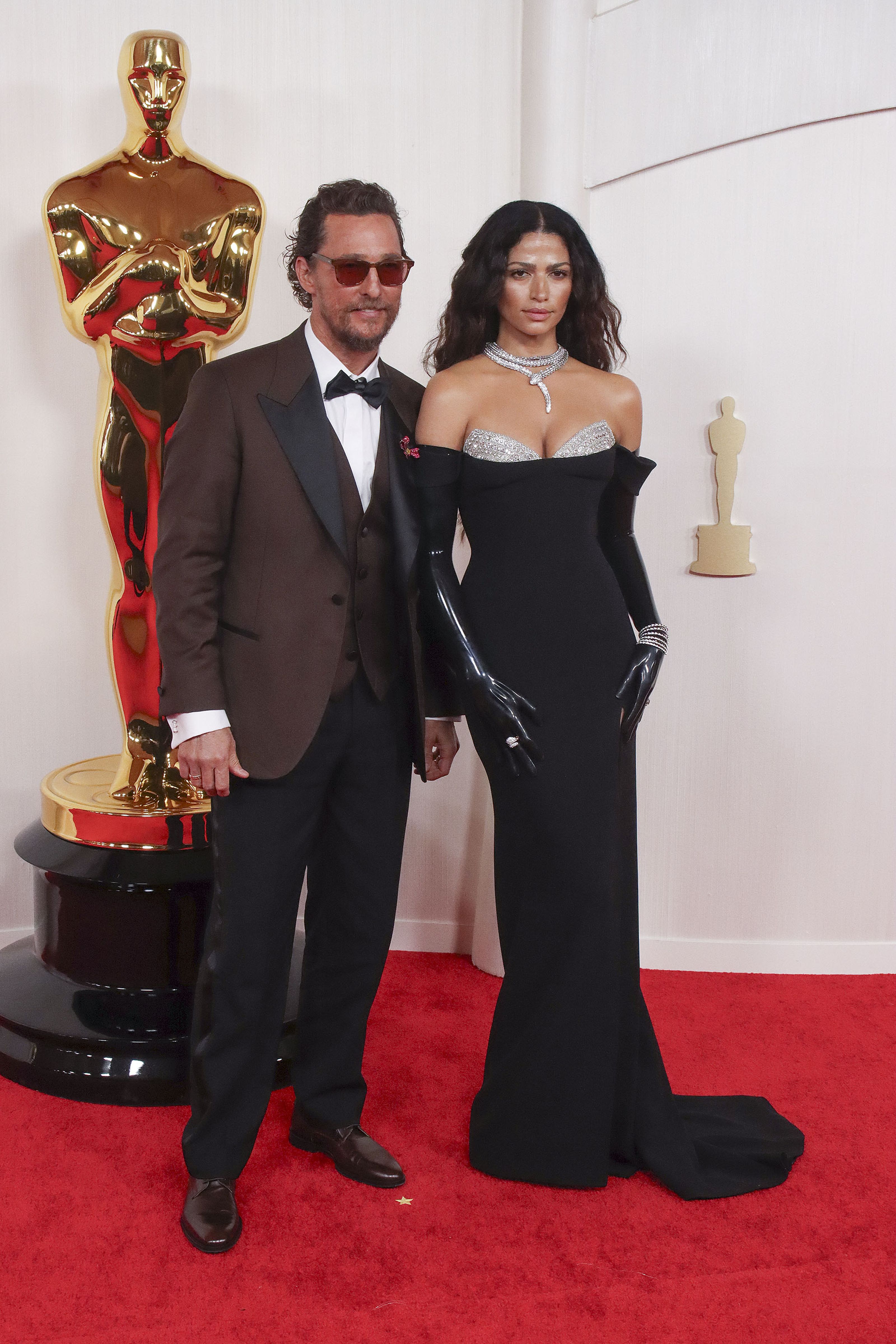 Vedete pe covorul roșu la Premiile Oscar 2024. Ce ținute au ales celebritățile