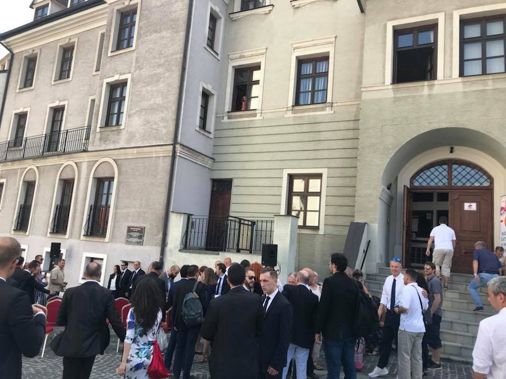 INTERVIU. Prima expoziție dedicată fondatorului Krav Maga, deschisă permanent în Bratislava. Totul despre școala Bukan de Krav Maga și prezența ei în România