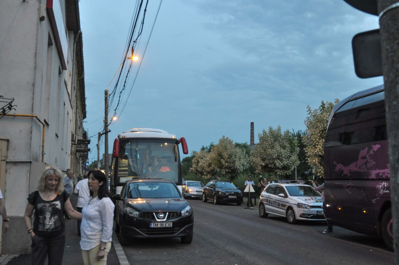 FOTO / Aproximativ 1.800 de oameni din Timiș au plecat spre București, pentru mitingul PSD. „Toader Tudorel curmă statul paralel”