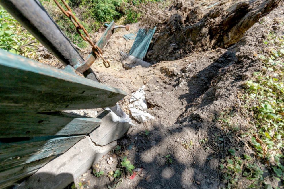 Alunecare de teren în Iași. Pericol în apropierea Parcului Copou