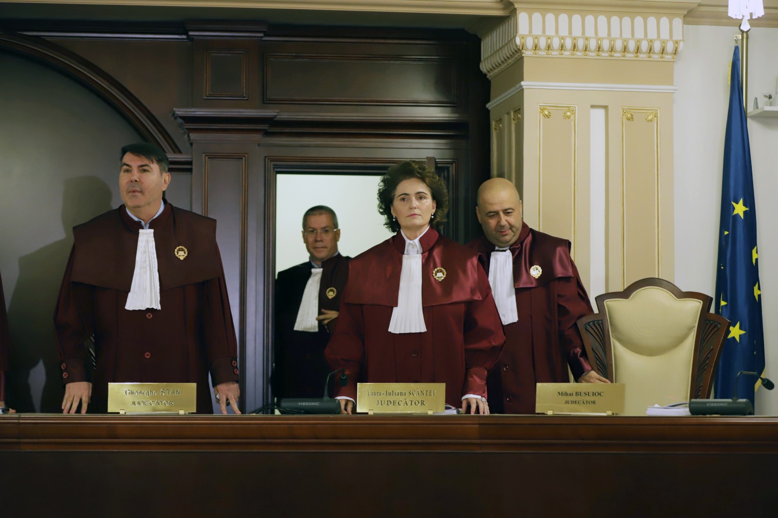 Curtea Constituțională a amânat verdictul la pensiile magistraților. Ilie Bolojan amenințase cu demisia dacă legea pică la CCR