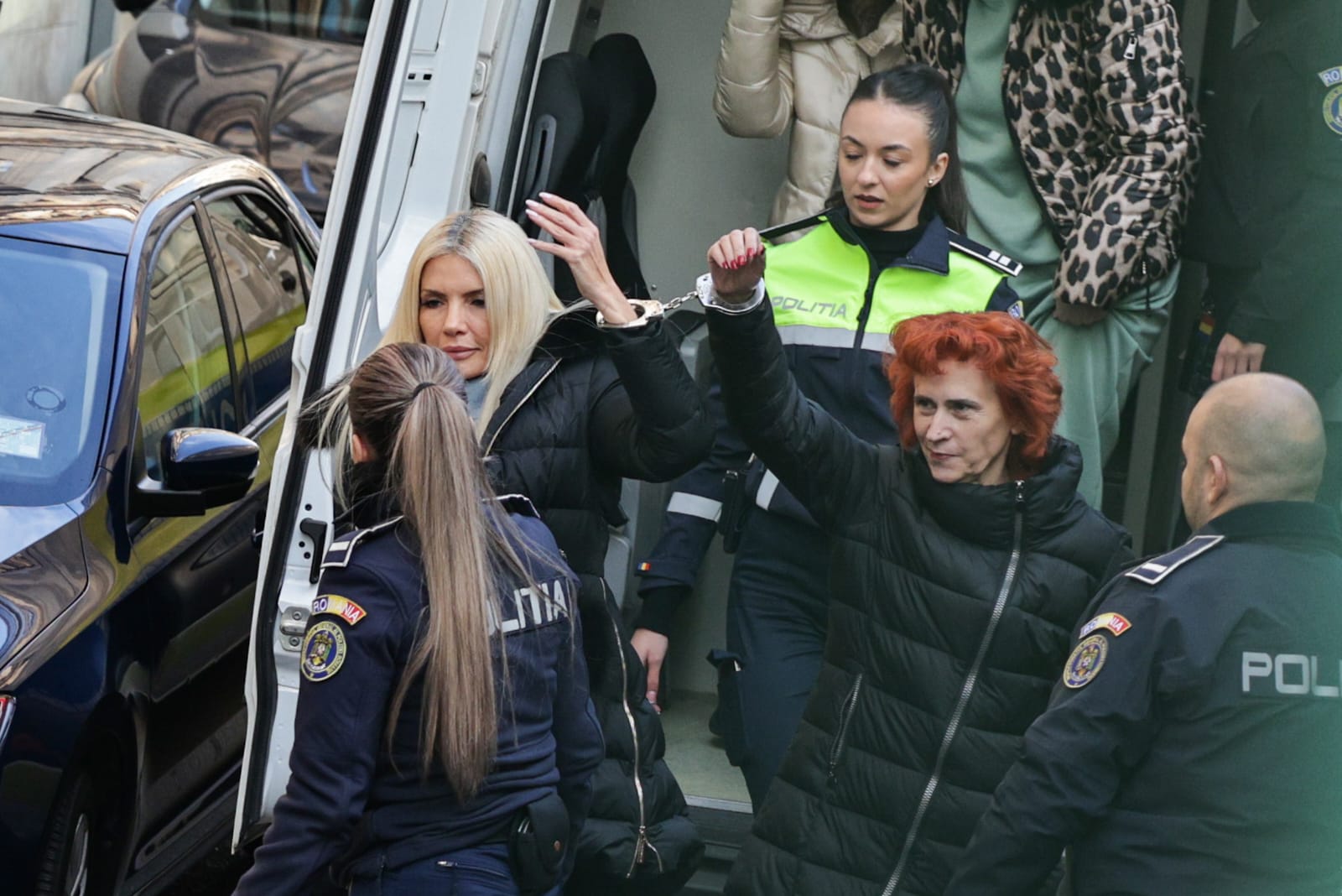 Laura Vicol și soțul Vladimir Ciorbă au plecat de la Curtea de Apel. DIICOT a cerut arestare preventivă, instanța a rămas în pronunțare