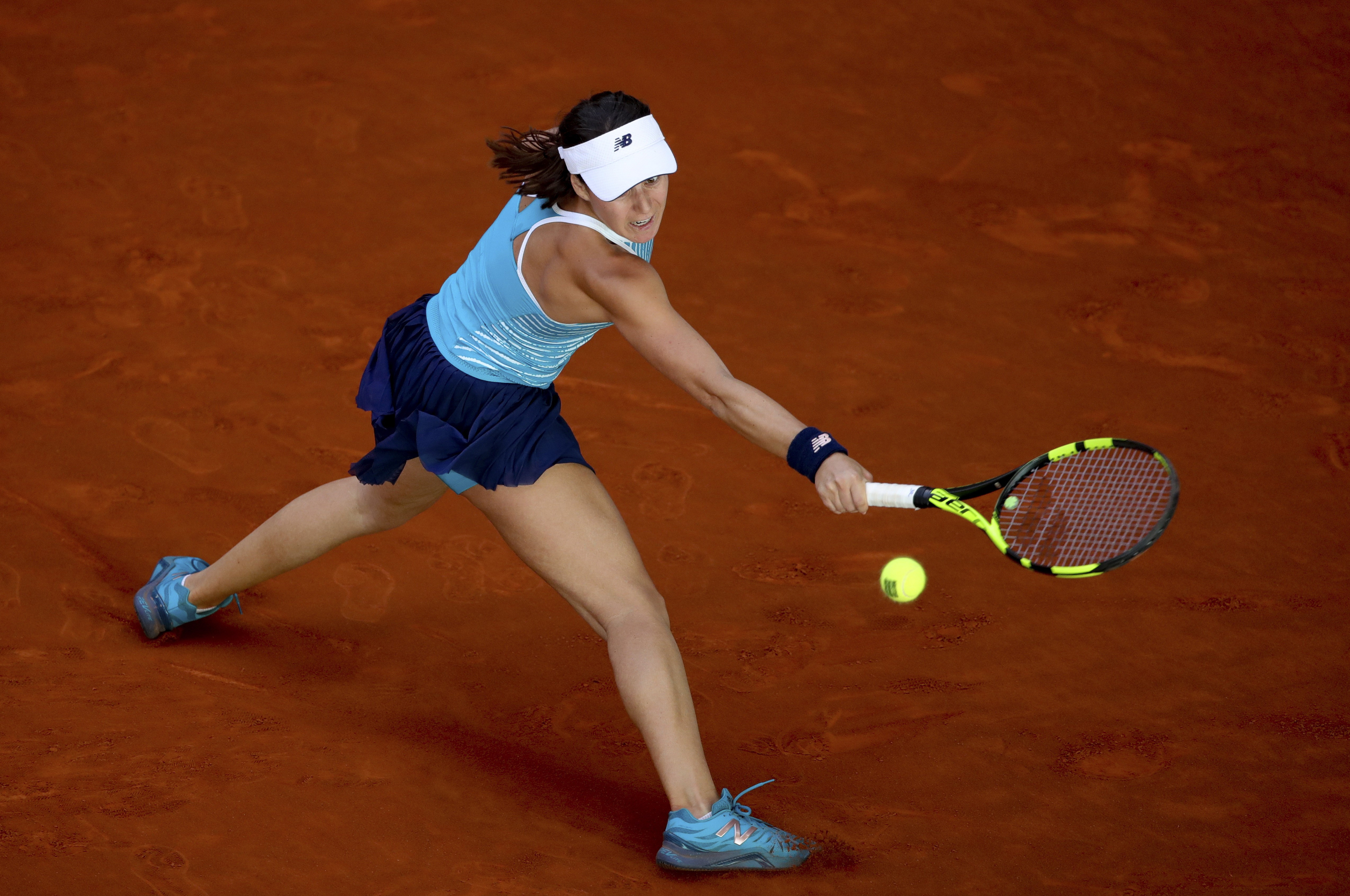 Simona Halep și Sorana Cîrstea s-au calificat în sferturile de finală ale turneului de la Madrid. Irina Begu, eliminată | LIVESCORE
