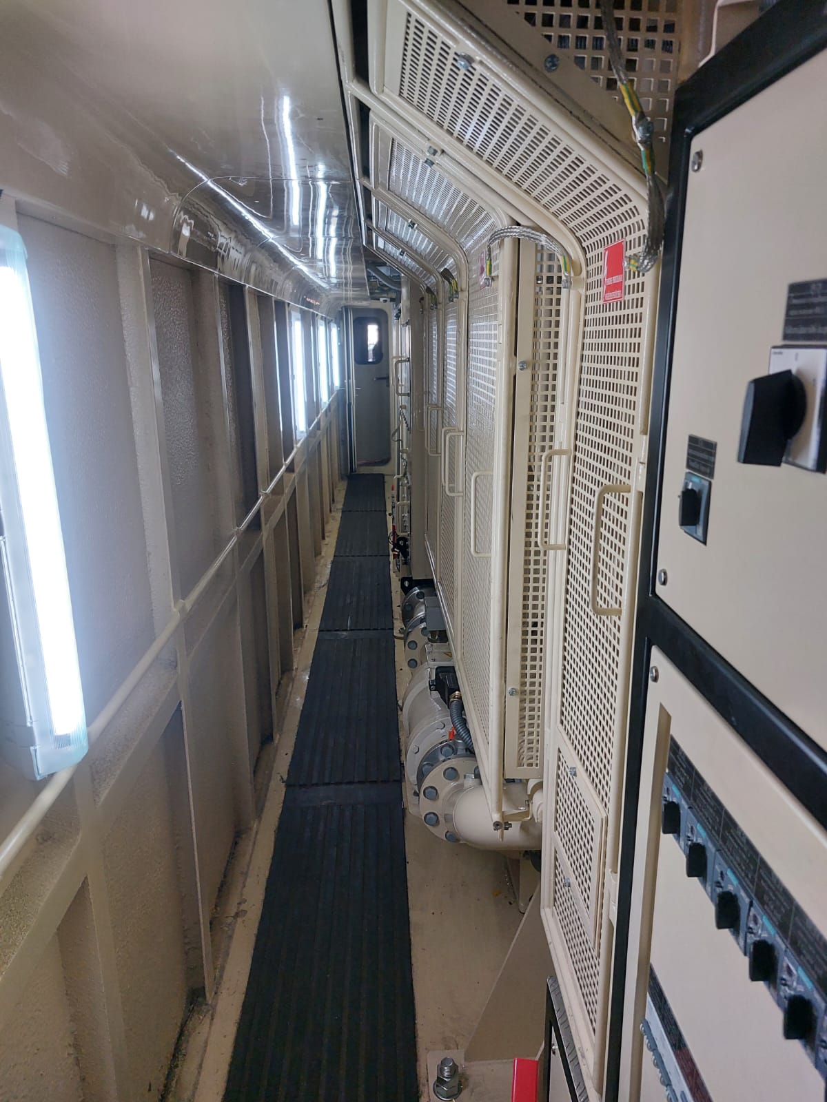 Prima locomotivă electrică modernizată de CFR Călători cu fonduri prin PNRR va circula până la sfârșitul anului. Ce viteză poate atinge