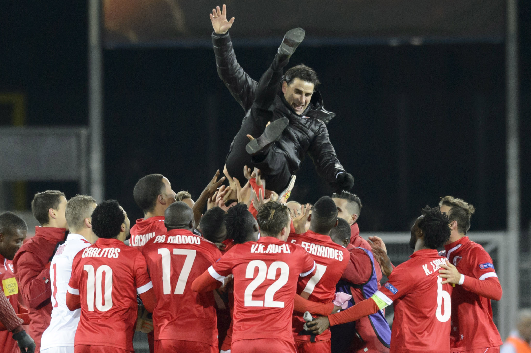 Europa League. Trei români s-au calificat în şaisprezecimile de finală: Mircea Lucescu, Ciprian Tătărușanu şi Vlad Chiricheș. Partizan, lovită de blestemul Stelei
