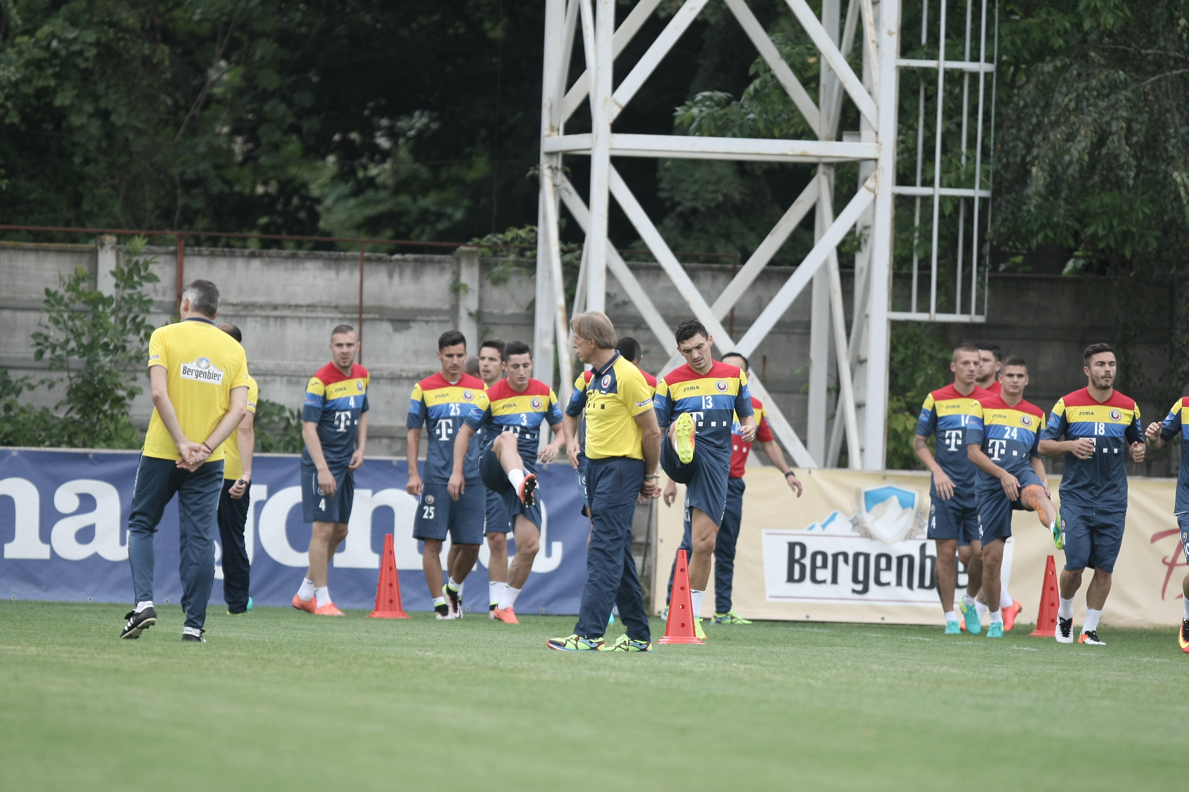 România - Muntenegru. Christoph Daum are bilanț negativ în cele 11 meciuri de debut la echipele pe care le-a antrenat
