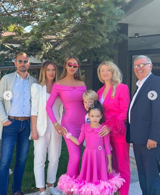 Bianca Drăgușanu, petrecere de lux pentru fiica Sofia, care a împlinit 6 ani. Cum s-a afișat alături de Gabi Bădălău, iubitul ei