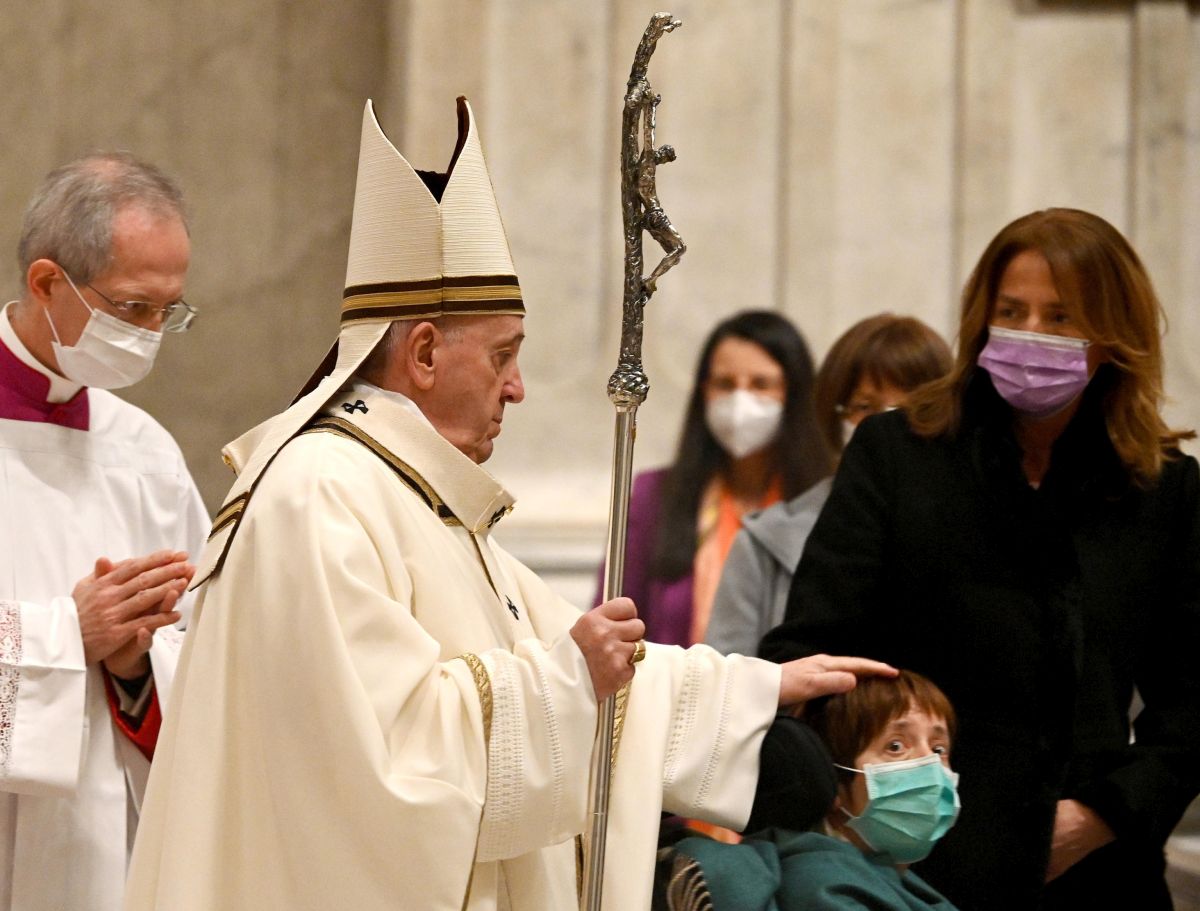 VIDEO | Slujba din Ajunul Crăciunului, oficiată de Papa Francisc în condiții speciale