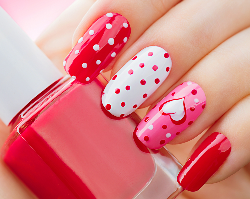 Modele de unghii de Valentine’s Day - cum îți faci manichiura pentru Ziua Îndrăgostiților