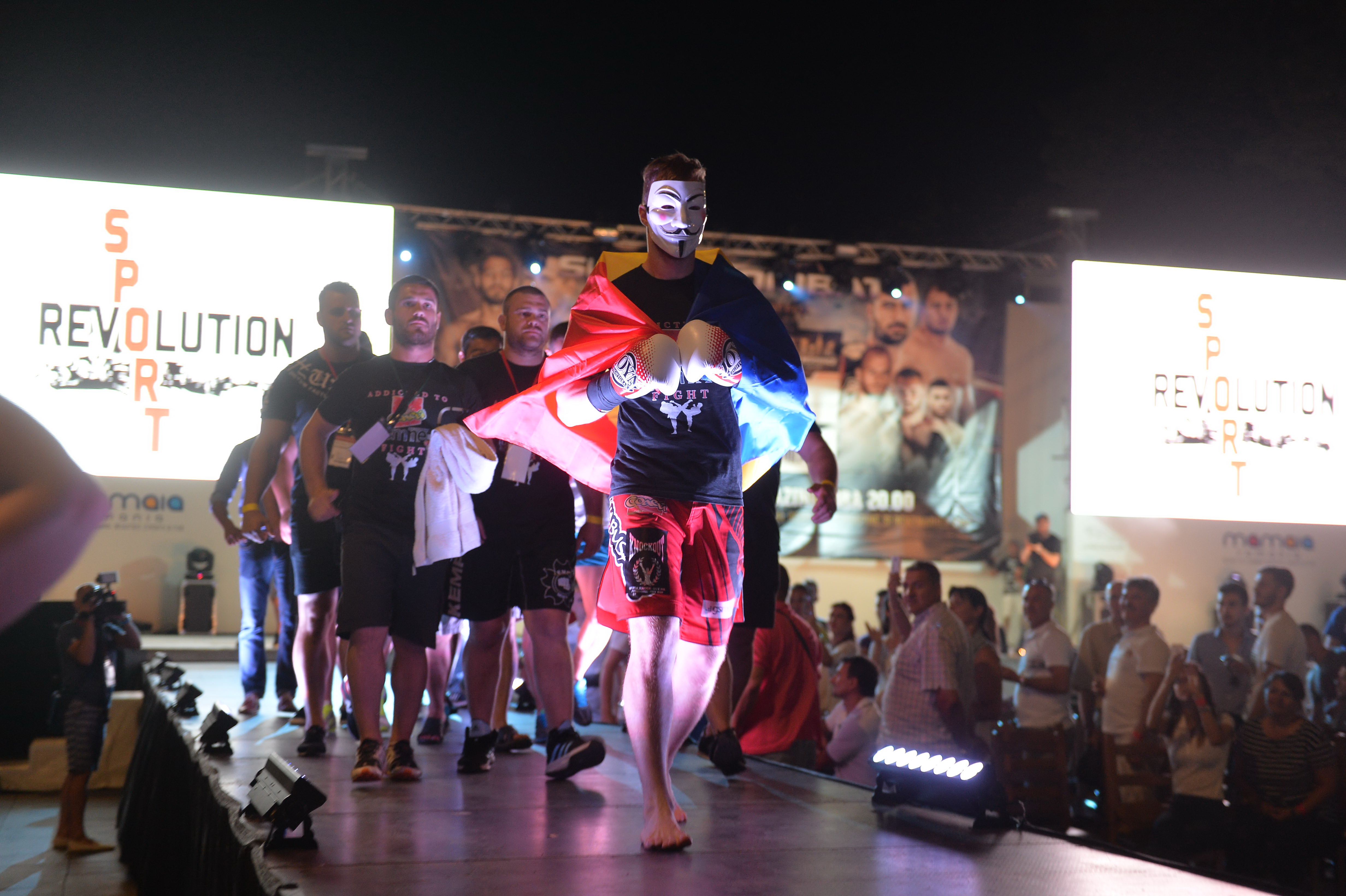 Andrei Stoica îşi păstrează centura de campion mondial / GALERIE FOTO&VIDEO