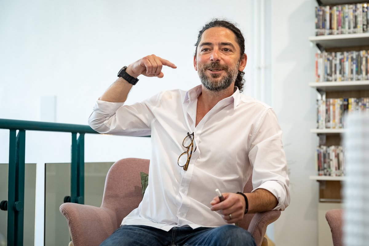 Dan Bordeianu a divorțat de Teodora, mama fetițelor sale. Primele declarații ale actorului: „De trei ani”