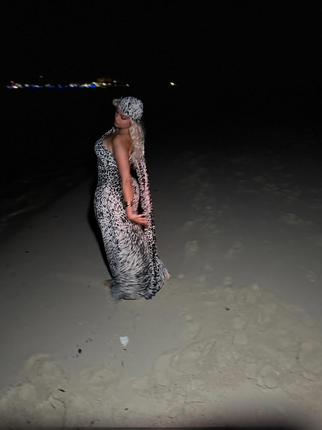 Destinațiile exotice alese de vedete pentru sărbătorile de iarnă. Cine a apărut în costum de baie la final de an