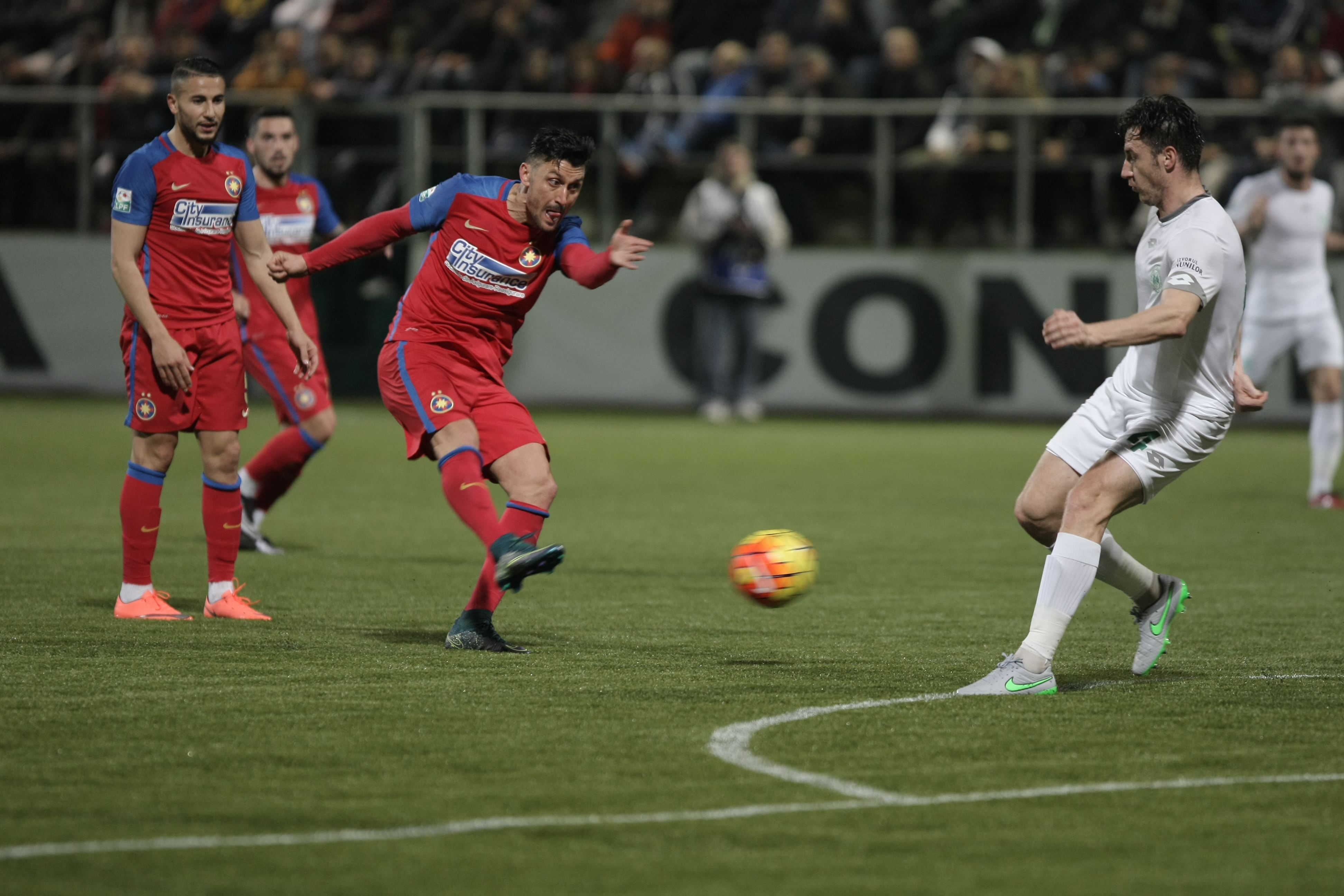 Chiajna - Steaua 0-2. Campioana, start lansat. ^Varela i-a dedicat golul lui MM, eliberat luni. Steaua, matematic în play-off / FOTO&VIDEO