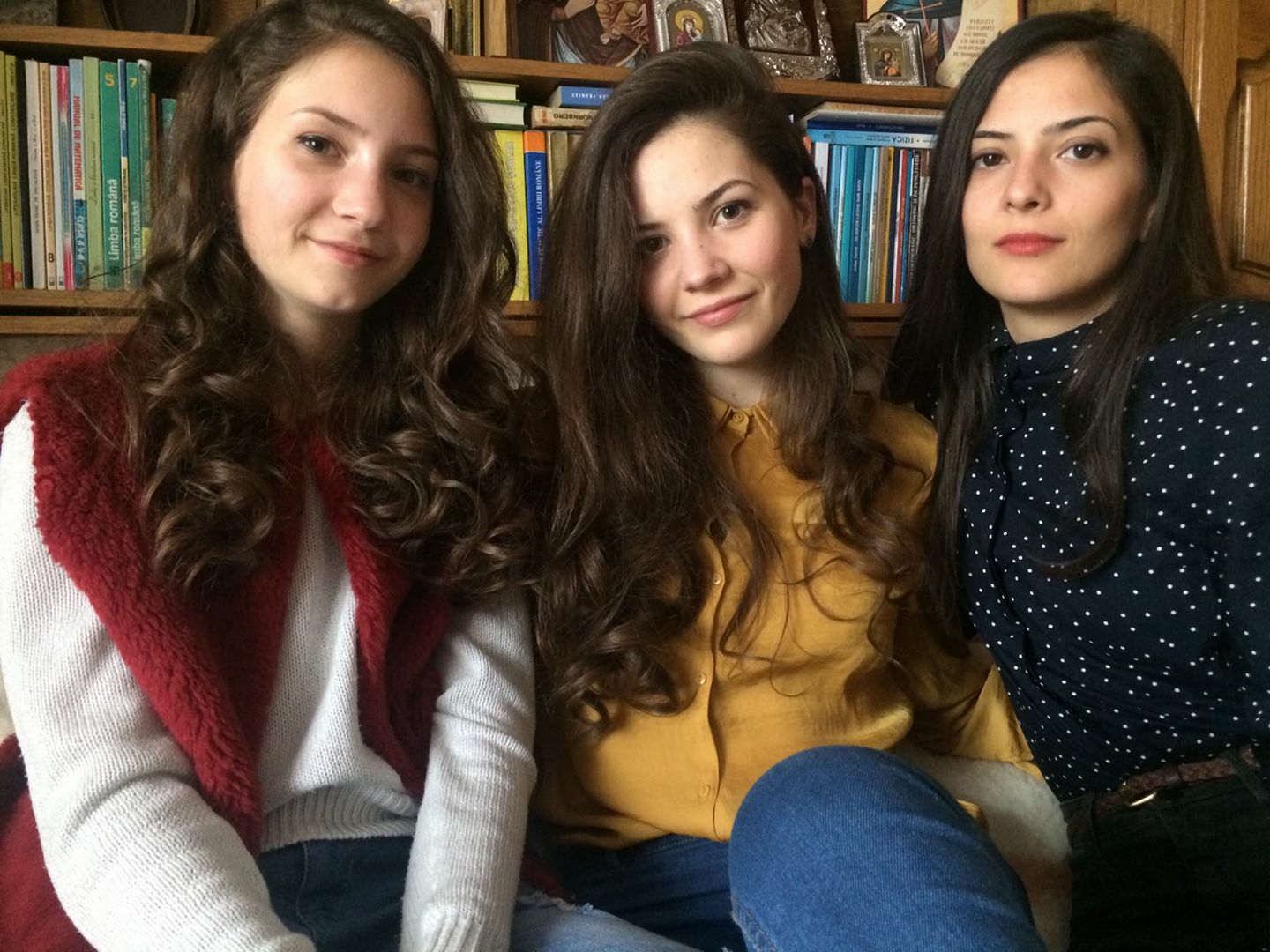 Carieră militară în familie. Povestea celor trei surori care au ales să îmbrace haine militare
