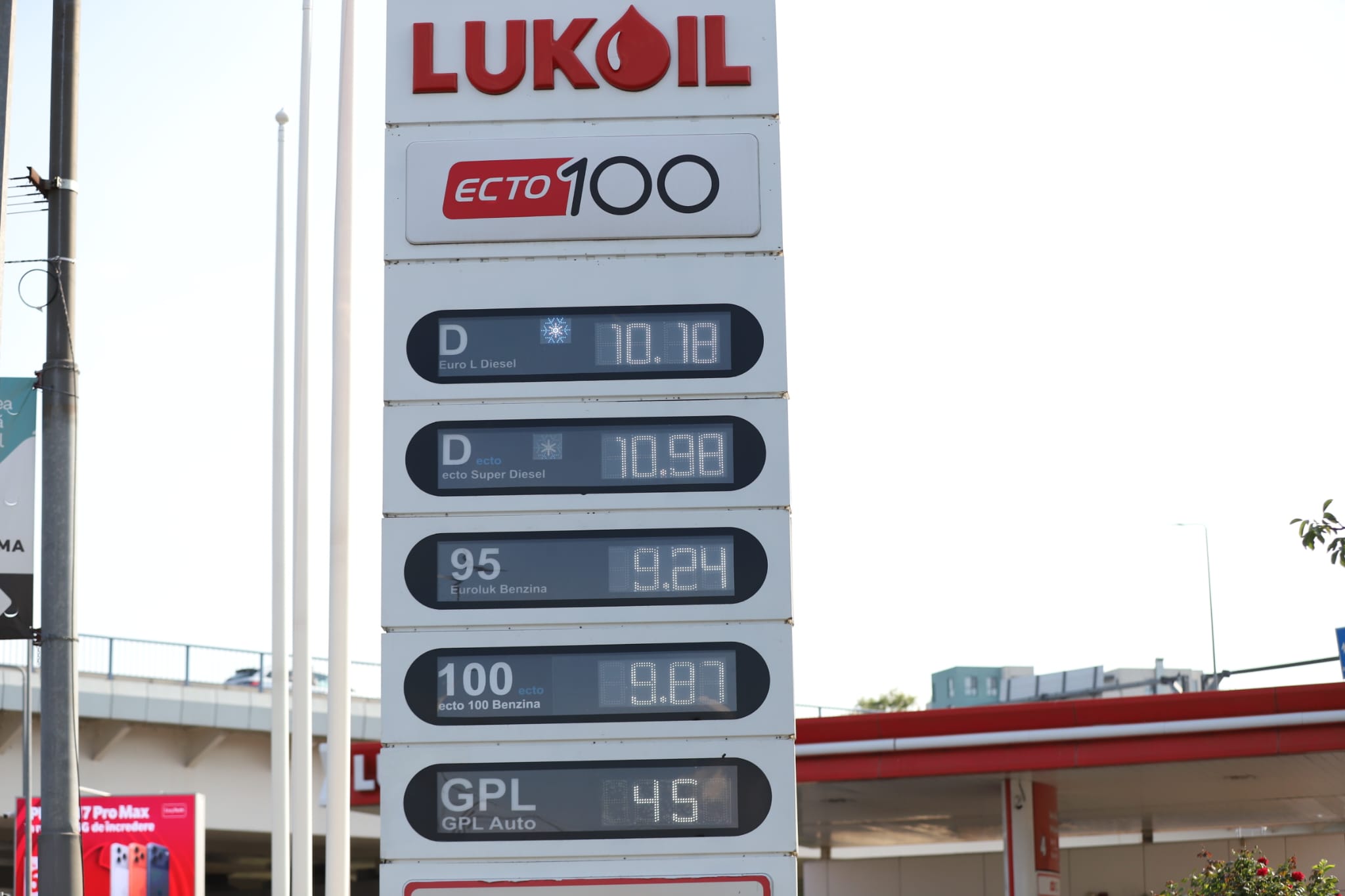 Motorina a depășit pragul istoric de 10 lei pe litru în stațiile Lukoil după o nouă scumpire