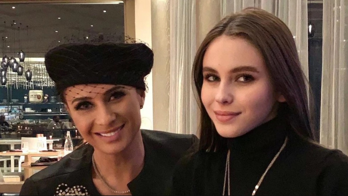 Cu ce se ocupă Rebecca Dumitrescu în America. Fata cea mare a Anamariei Prodan a renunțat la modelling: „Am făcut pentru mama”