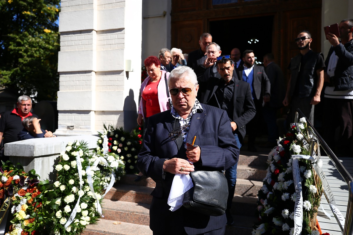 Mirela Vaida și Vasile Muraru, printre actorii care au fost la înmormântarea lui Alexandru Arșinel: „El a fost mai mult decât un prieten, a fost un model”