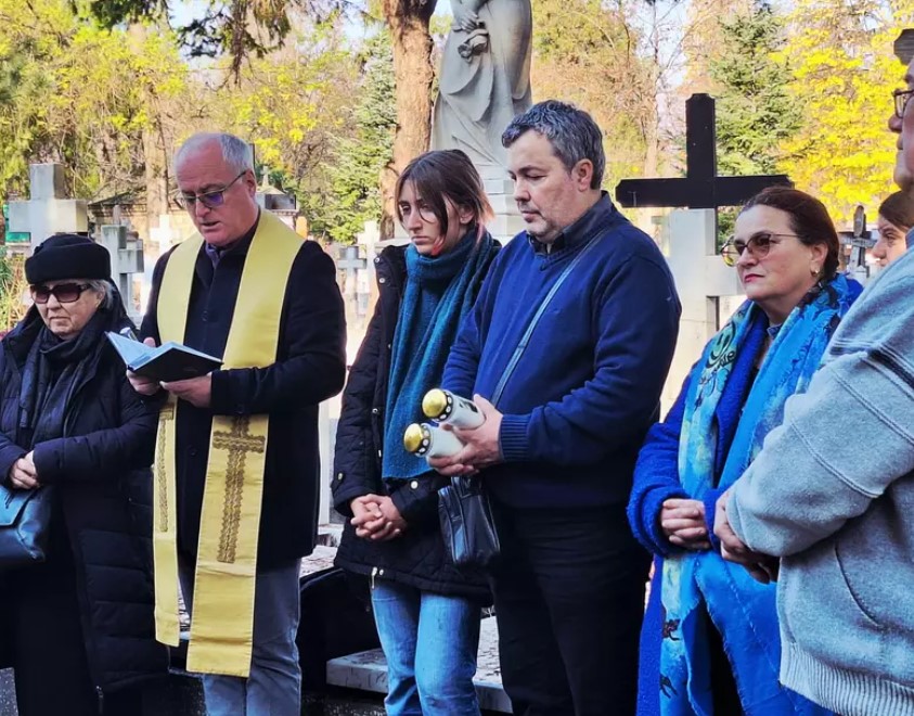 Imagini rare cu fiica Ronei Hartner. Sumayla învață de acasă, iar în ianuarie va deveni majoră