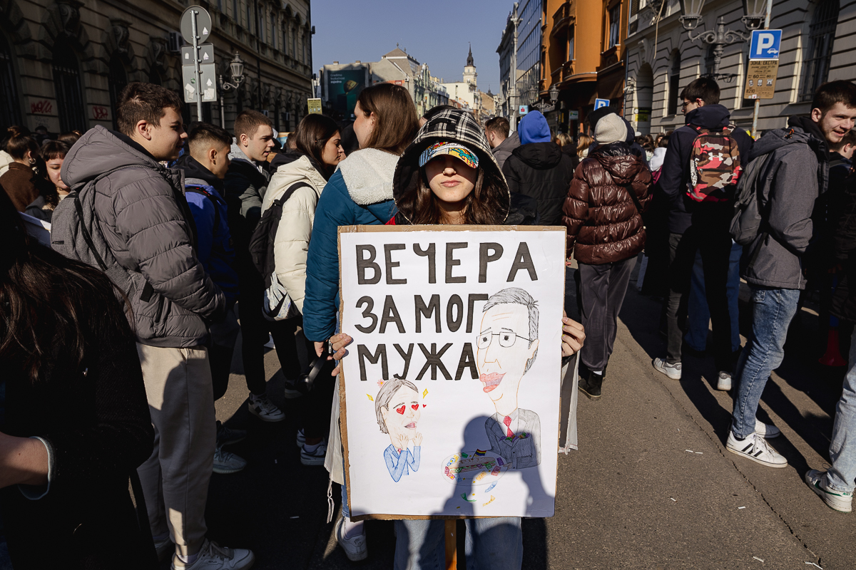 Culisele protestelor studențești care zguduie Serbia: „Sexul e mișto, dar ai încercat să i-o tragi sistemului?”