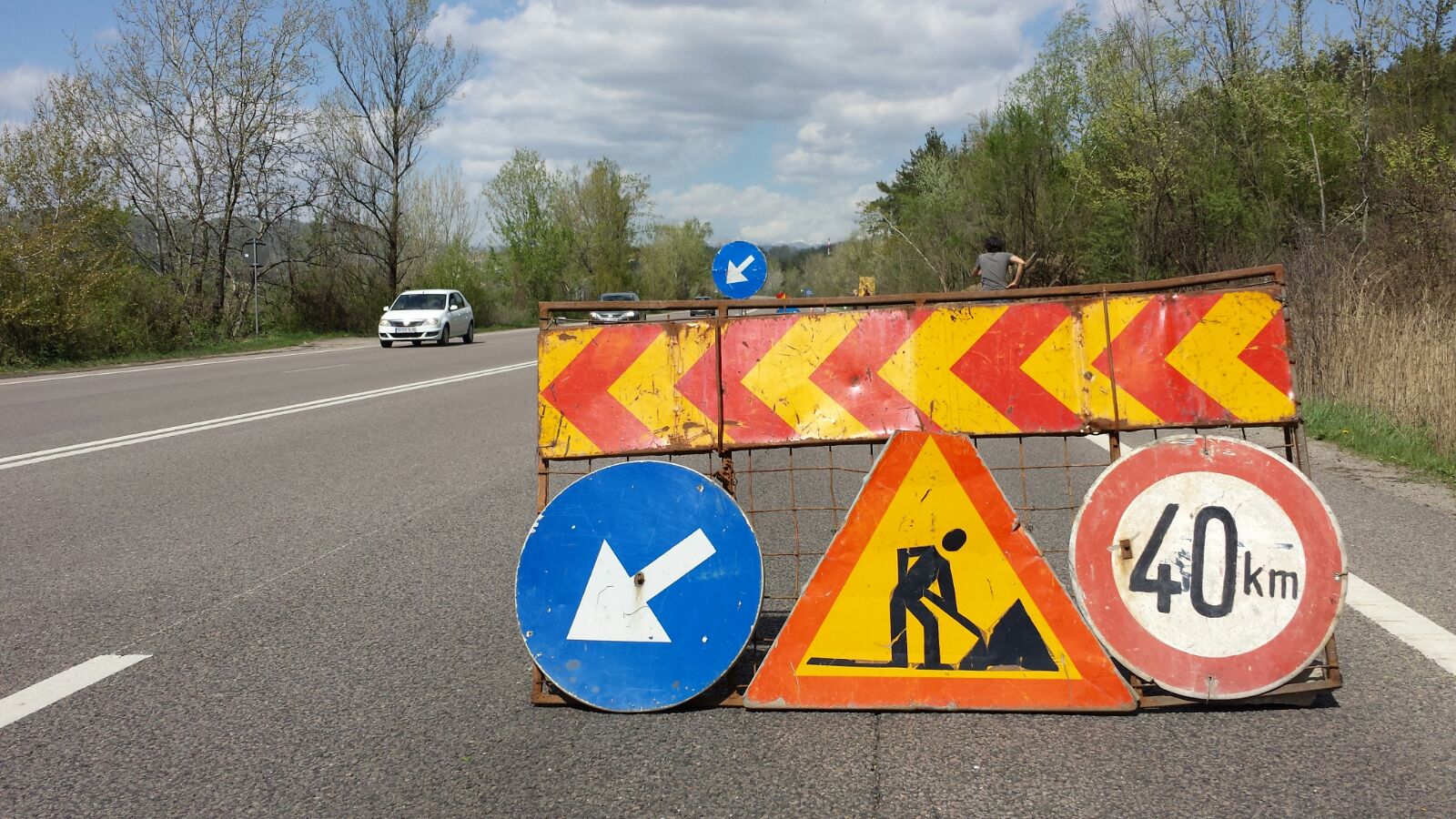 Surpare de teren pe DN1! Trafic restricţionat! GALERIE FOTO