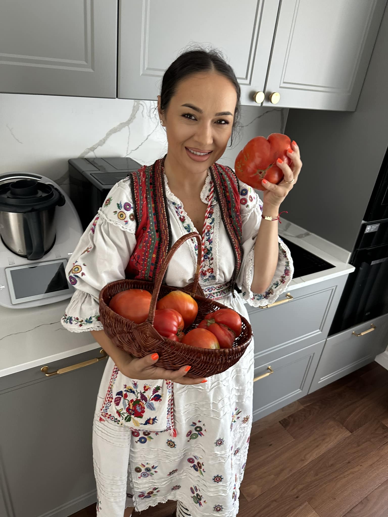 Vlăduța Lupău reacționează, după ce s-a trezit în mijlocul unui scandal. Ce acuzații i se aduc artistei: „Zilele trecute, am fost la o emisiune și...”