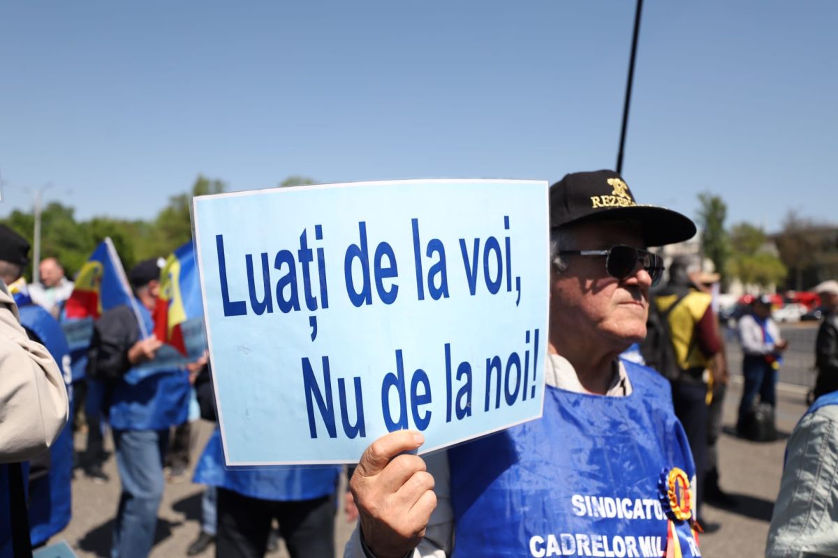 Sindicaliștii, pensionarii și studenții îi cer socoteală Guvernului pentru măsurile luate, în Piața Victoriei. Sunt așteptați 10.000 de oameni