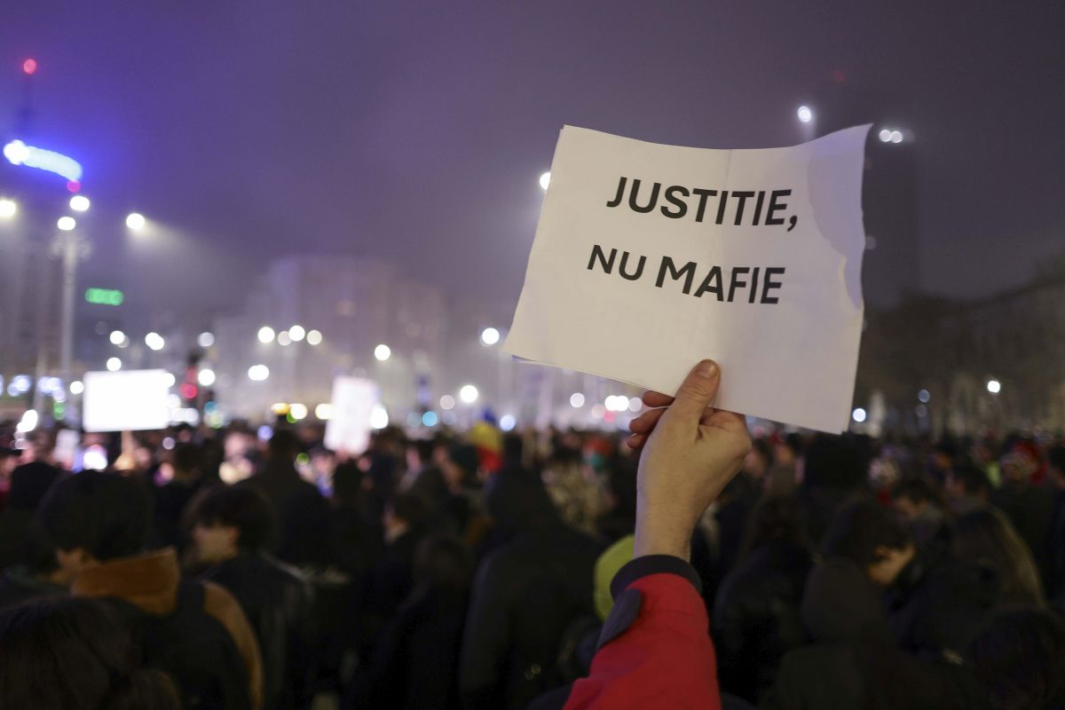 Documentarul Recorder - Justiție capturată. Tot ce s-a întâmplat la conferința de presă CAB. Protest în București și la Cluj-Napoca