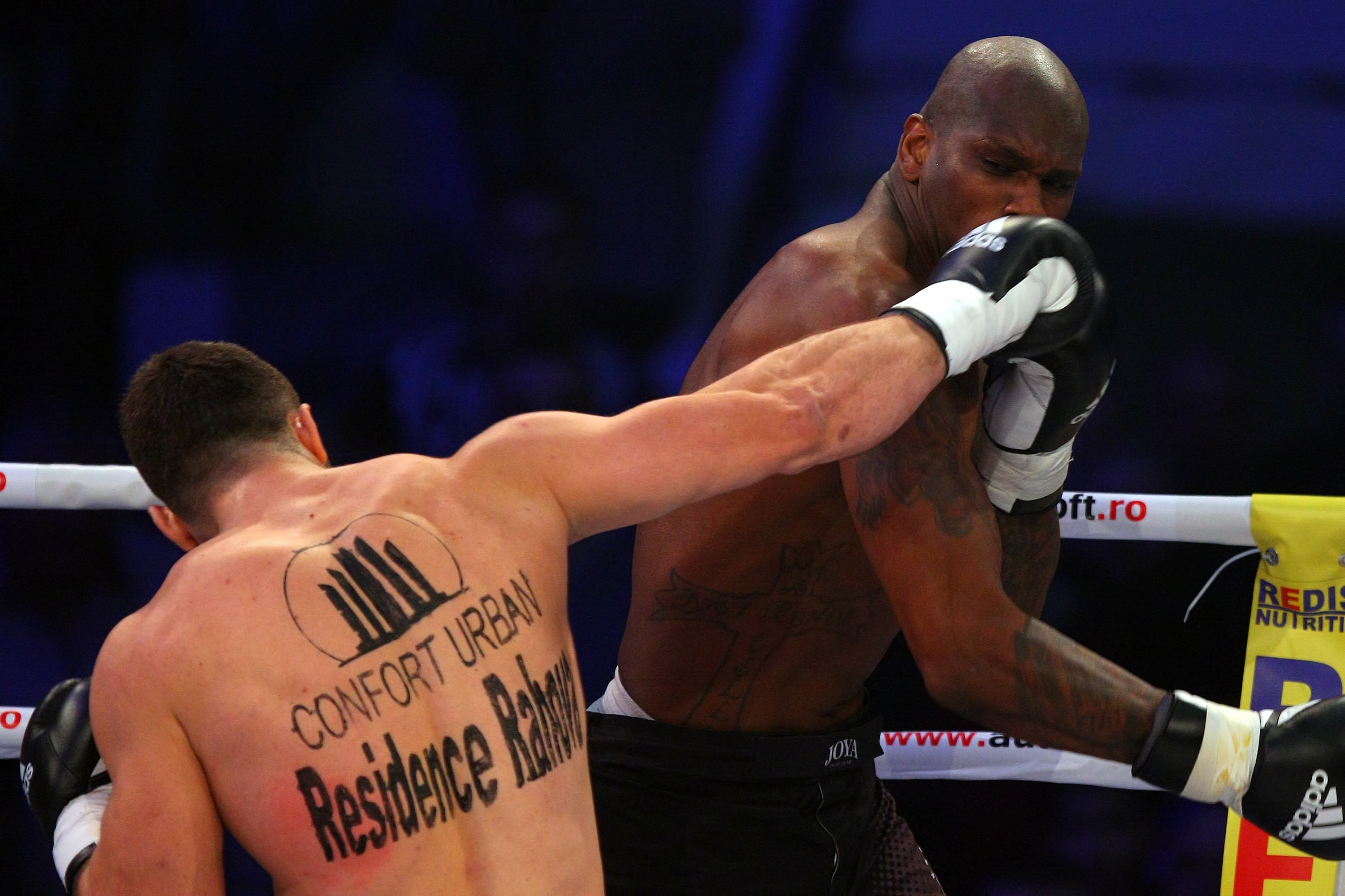 Meciul în urma căruia Amansio Paraschiv a devenit campion mondial Superkombat New Heroes! VIDEO& FOTO