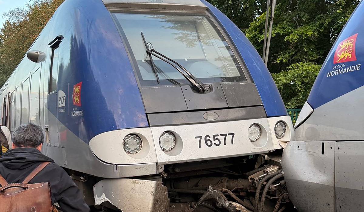 Un tren cu 186 de pasageri a sărit de pe șine și s-a răsturnat, în Franța. 44 de oameni au fost răniți