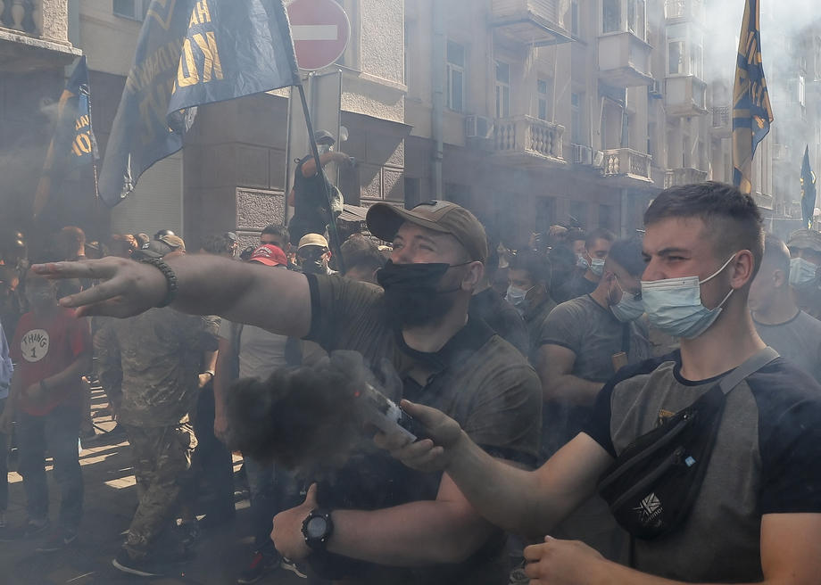 Violenţe în Ucraina. Biroul preşedintelui Zelenski, luat cu asalt de protestatari