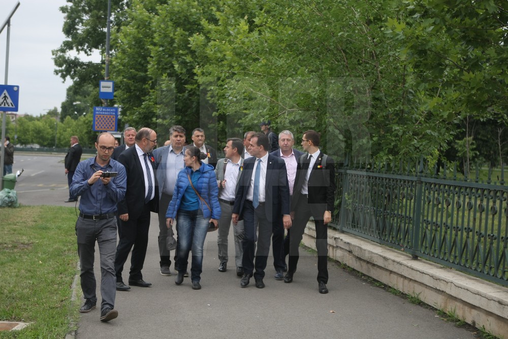 FOTO | Ludovic Orban, după moțiunea de cenzură: ”Sfârșitul lui Dragnea este aproape!”