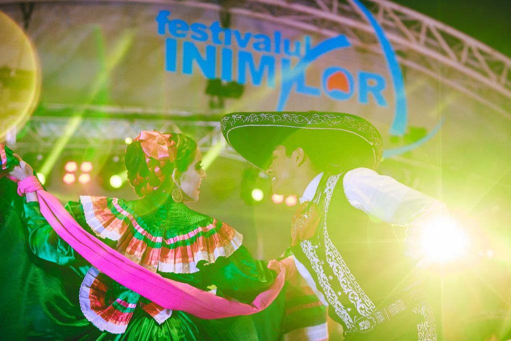 REPORTAJ: Primul festival folcloric din România sub patronajul UNESCO dedicat morților Revoluției din 1989: Festivalul Inimilor de la Timișoara