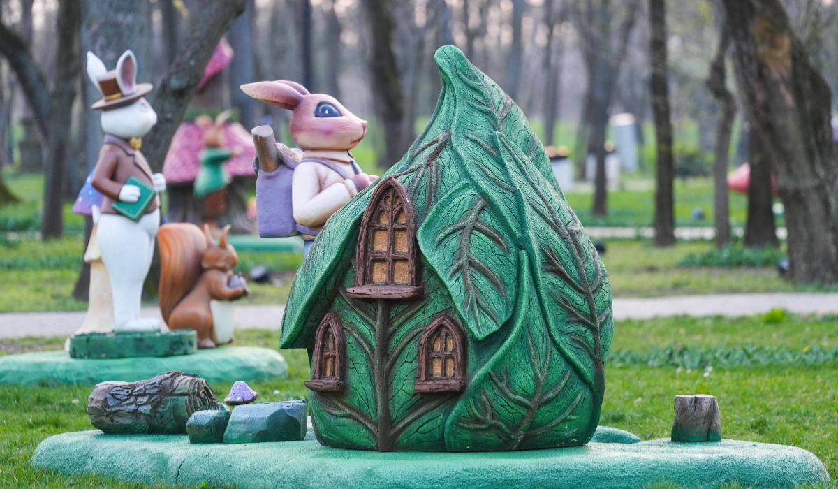 Cum arată Târgul de Paște de la Craiova: primele imagini din Parcul Romanescu. Deschidere, amânată din cauza ploilor