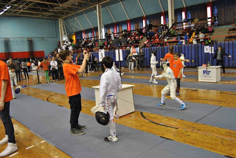 Trei spadasini români, învingători la Circuitul Internațional de spadă ”Olimpici”, de la Budapesta / FOTO