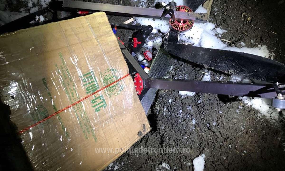 O dronă a aterizat forțat la granița cu Republica Moldova. Aparatul de zbor era încărcat cu țigări de contrabandă în valoare de mii de lei