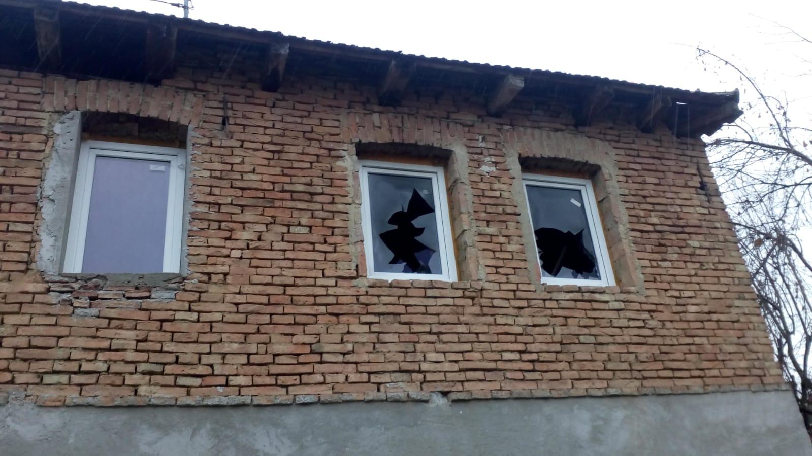Trei copii au murit într-un incendiu în județul Mureș. Un bebeluș de nici un an, printre victime / FOTO
