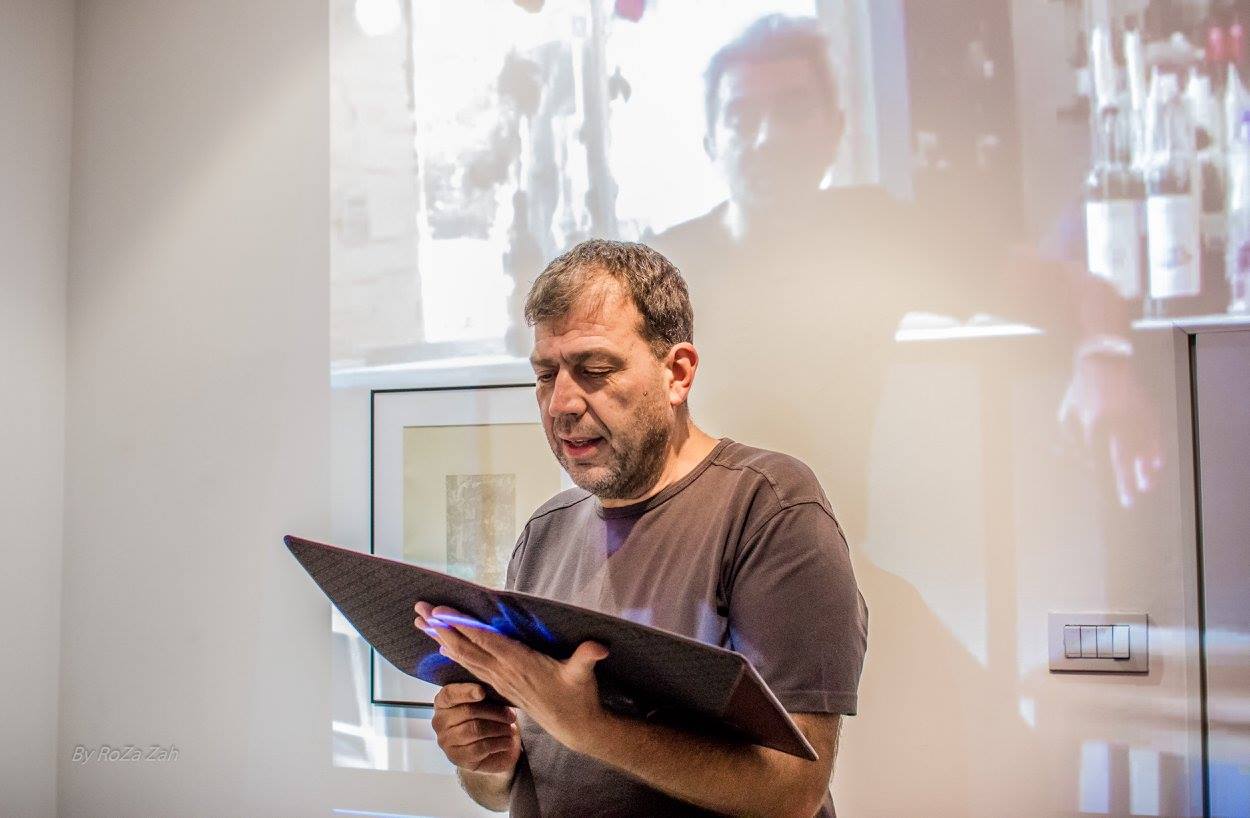 Ce a apărut pe YouTube la aproximativ 24 de ore după moartea lui Artan: „A zguduit industria muzicală”