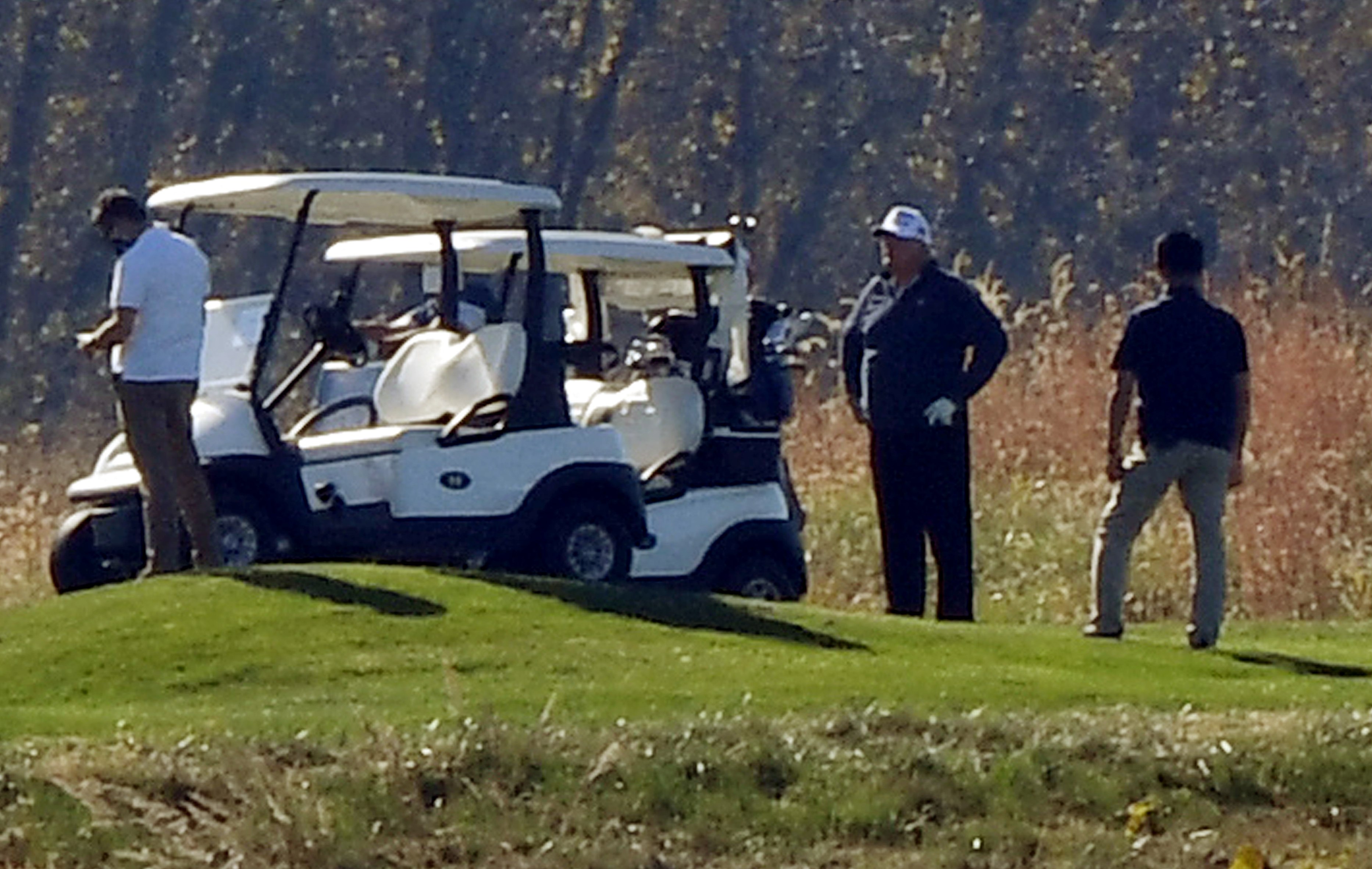 VIDEO | Reacția lui Donald Trump, după ce presa a anunțat că Joe Biden a câștigat alegerile. Republicanul se afla la golf