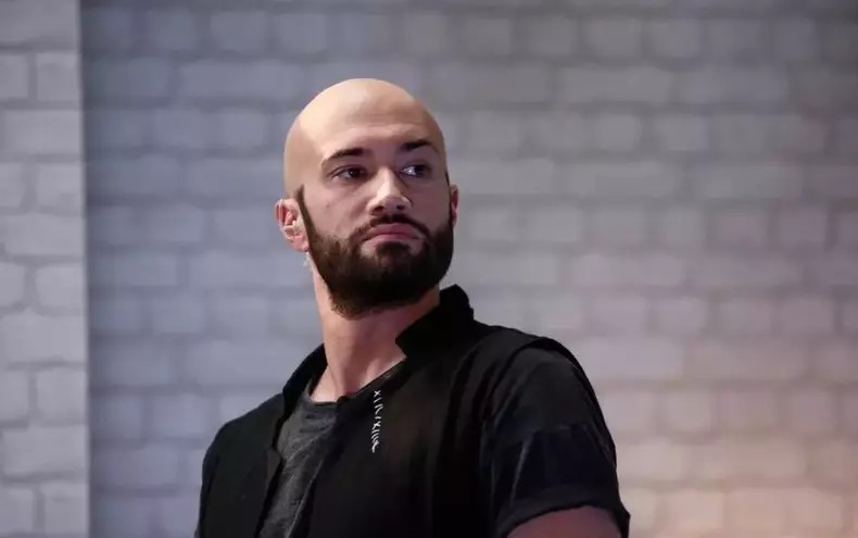 Mihai Bendeac a trecut prin niște schimbări fizice pentru filmul „Băieți de oraș”: „Mi-am făcut niște lucruri ca să arăt ca acum 7 ani” | VIDEO EXCLUSIV