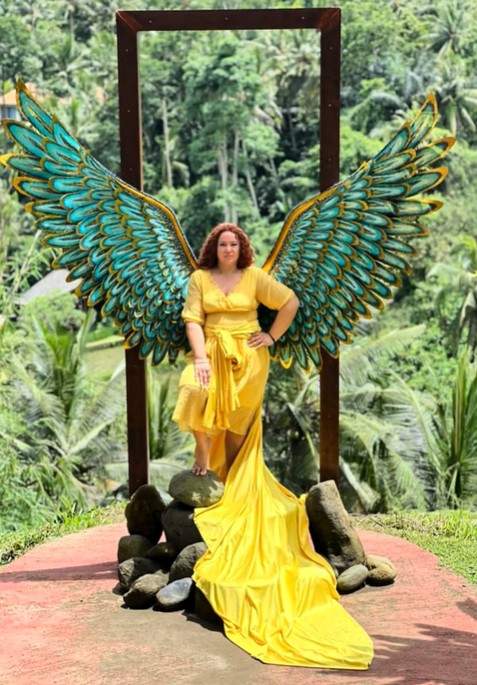 Imagini cu Vali Vijelie și soția lui în Bali. Cum arată Carmen Rusu, cea care îi este alături artistului de aproape 28 de ani