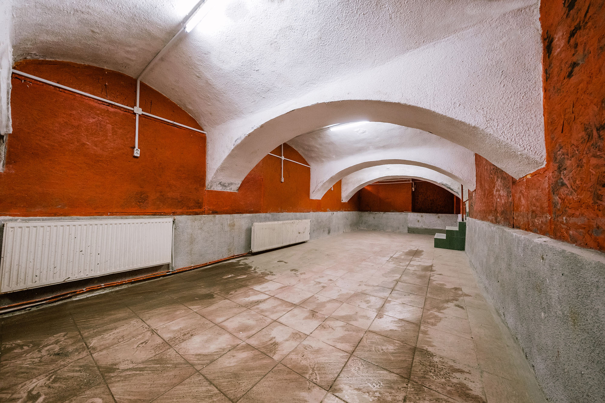 Palatul Elszeszer din Mureș, construit în urmă cu 160 de ani, este scos la vânzare. Care e prețul