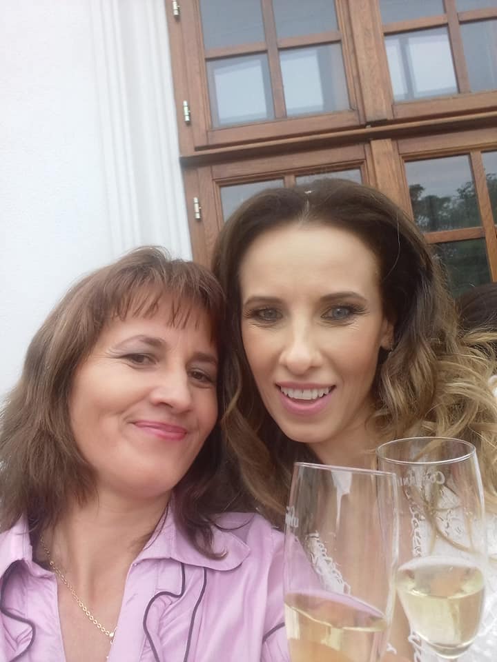 Ionela Năstase s-a căsătorit cu Vlad Petreanu. Cum a arătat jurnalista | FOTO