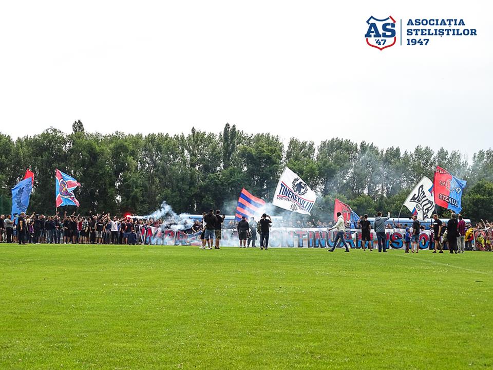 CSA Steaua are primul antrenament cu public în Ghencea, de la ora 9.30. Fanii din Peluza Sud fac spectacol | VIDEO&GALERIE FOTO