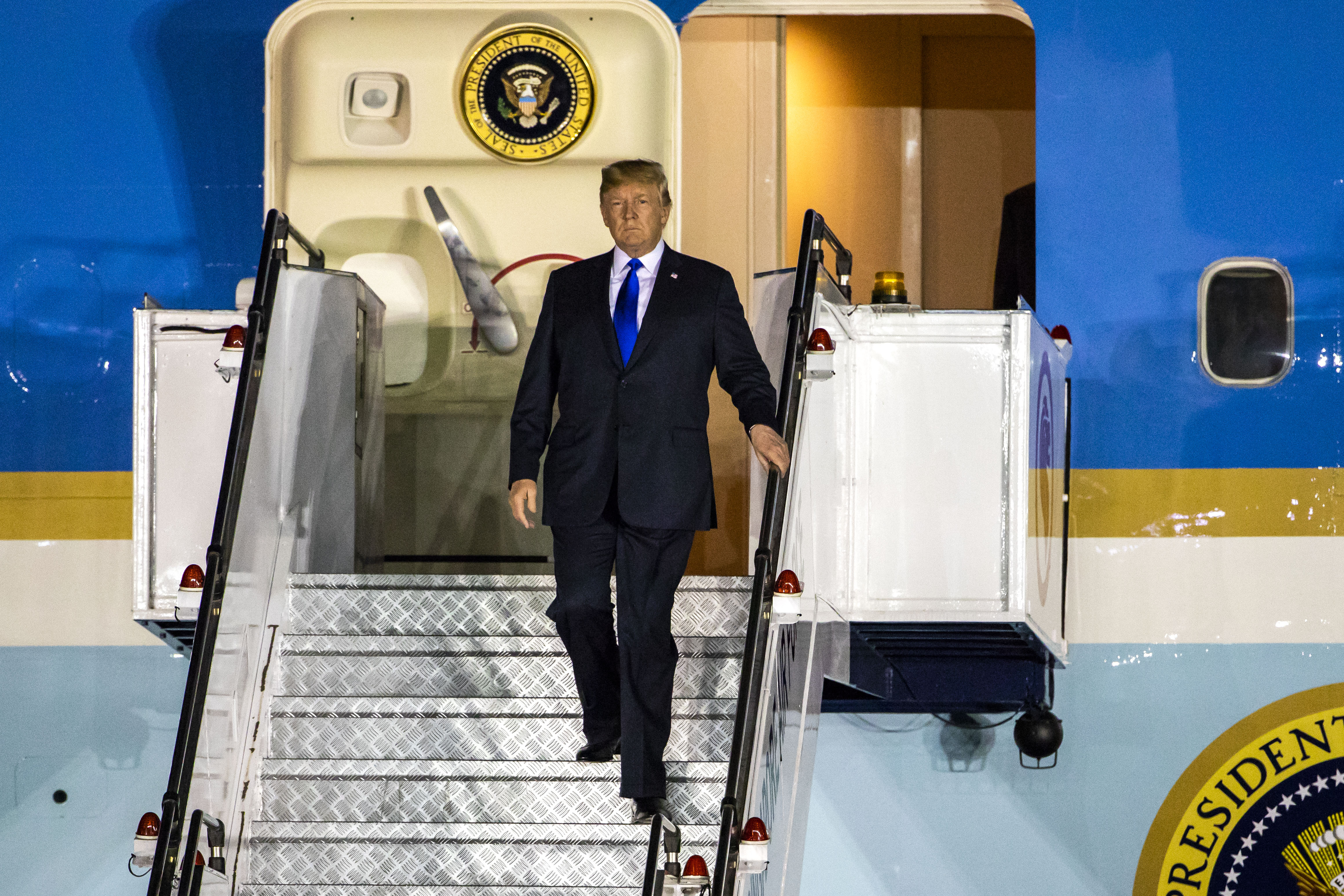 VIDEO ŞI FOTO | Donald Trump a ajuns în Singapore, înainte de summitul cu Kim Jong-un