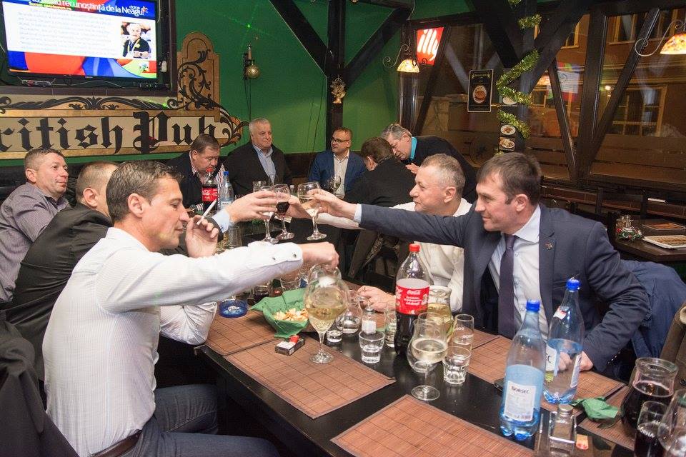 Generația 1999-2000 a celor de la FC Brașov s-a reunit. Patronul echipei: ”Mă bucur de acţiunile DNA-ului, altfel rămâneam fără ţară!”