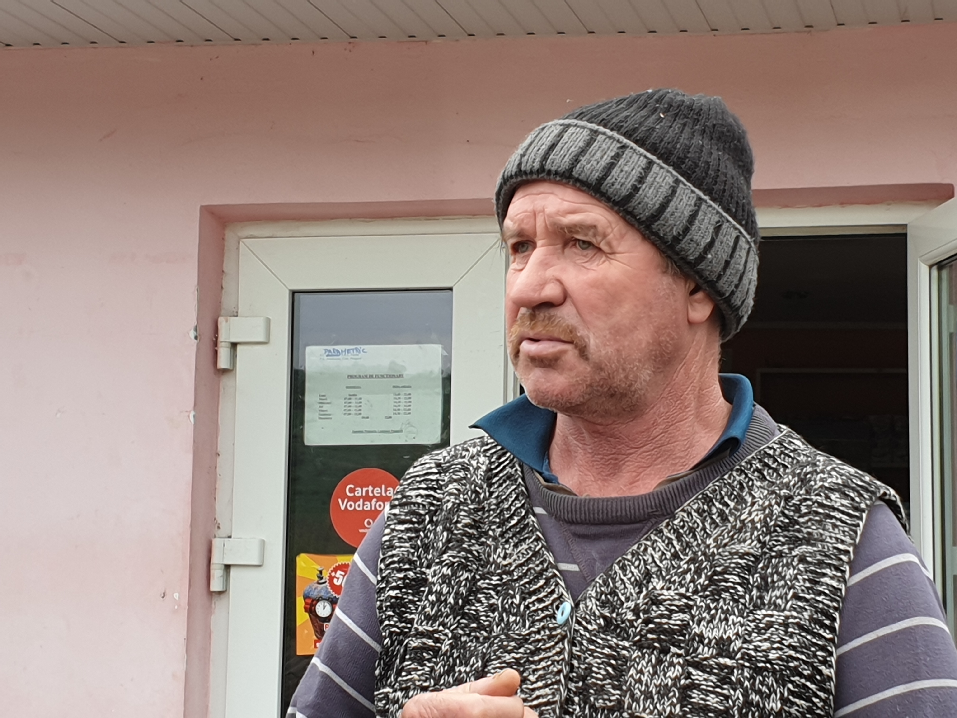 VIDEO/Voturile trec, sărăcia rămâne. Cum se văd alegerile europarlamentare din comuna Pungești, polul protestelor antișist: „Votăm ca să fie. La noi nu se face nimic”