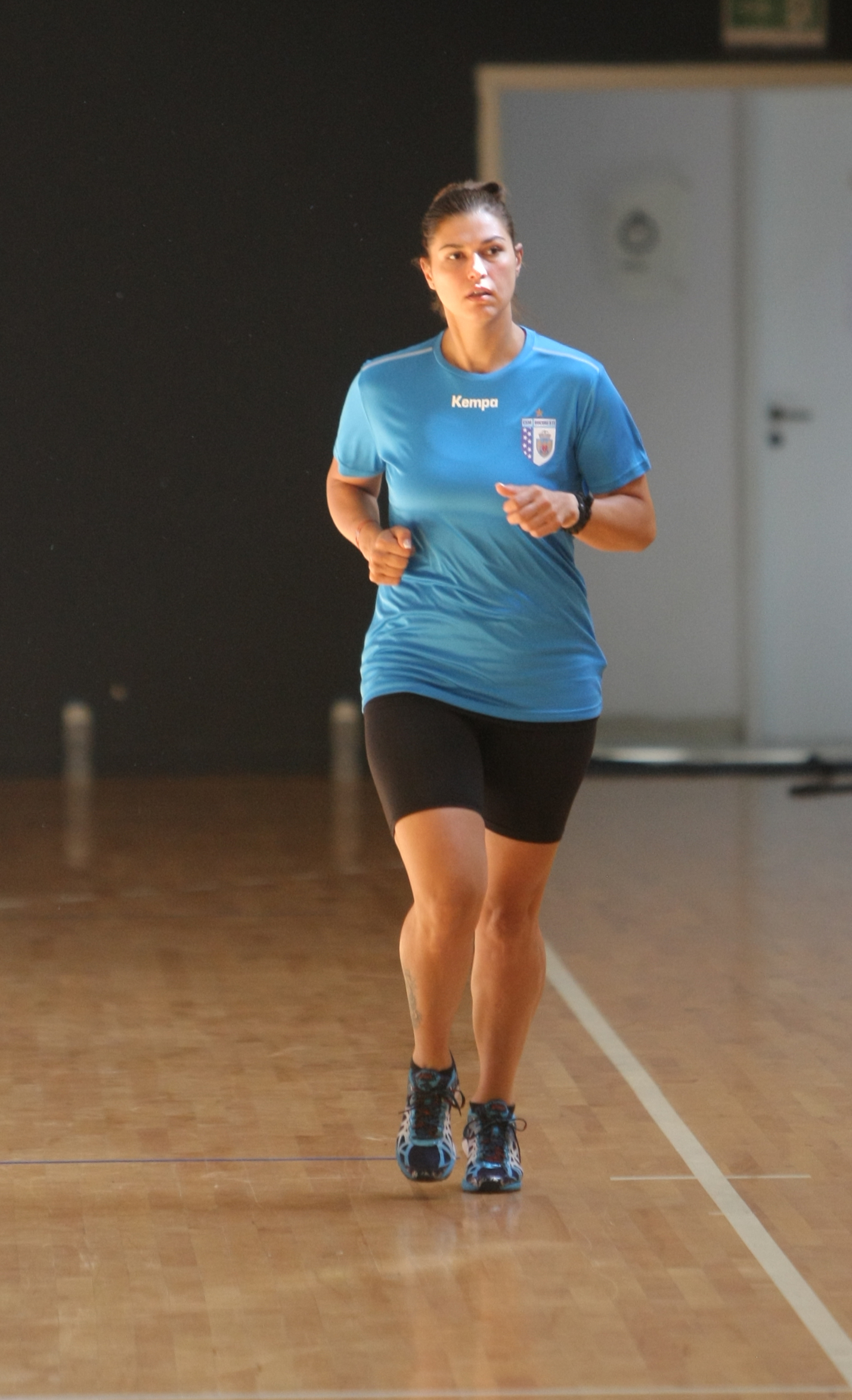Oana Manea, pivotul echipei CSM București: ”Vreau copil”! Ce spune despre Vasile Șiman, cel care i-a batjocorit tatăl / GALERIE FOTO & VIDEO